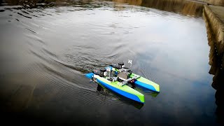 YouTube Thumbnail LEGO RC 42105-based Catamaran