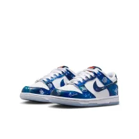 LEGO® Set 5010047 - Nike Dunk Low x LEGO Collection – Big Kids Shoes