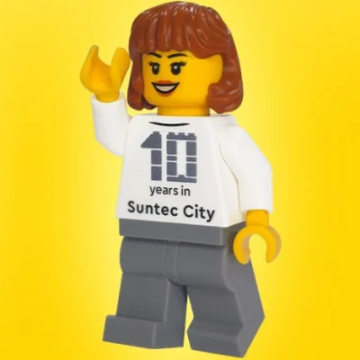 LEGO® Set SUNTEC-2 - Celebrating 10 Years at Suntec City - Female Minifigure