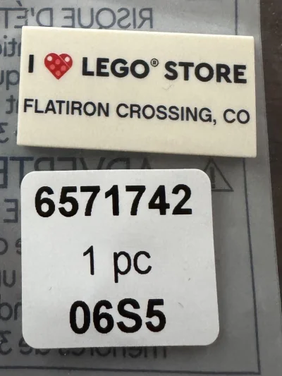 LEGO® Set 6571742 - I [Heart] LEGO Store Flatiron Crossing, CO Tile