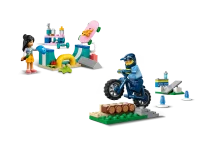 LEGO® Set 30638-2 - Police Bicycle Training & Skate Ramp