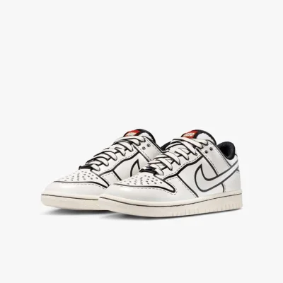 LEGO® Set 5009950 - Nike Dunk Low x LEGO Collection – Big Kids Shoes