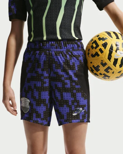 LEGO® Set 5010086 - Nike x LEGO Collection Big Kids' Aero-FIT Shorts